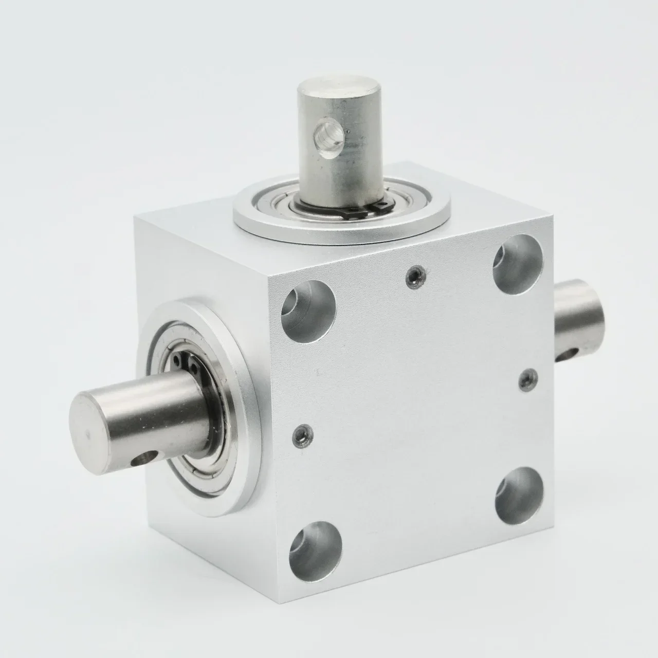 1:1 Horizontal Right Angle Gearbox 15mm shaft 1.5M 20T 90-Degree Commutator Side Installation