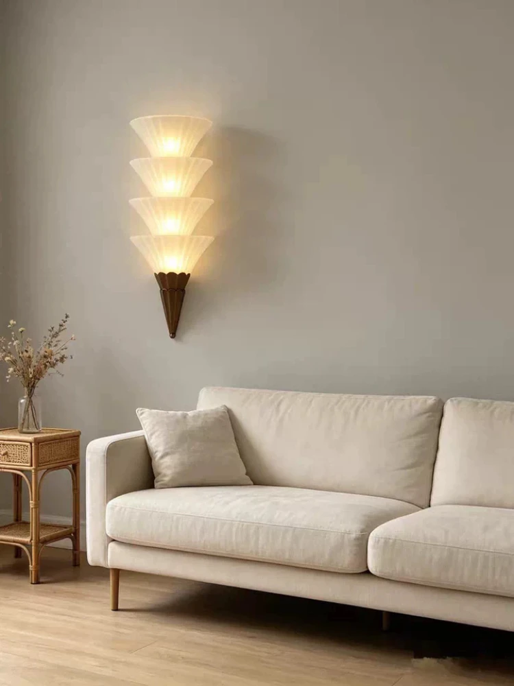 French retro wall lamp, living room wall lamp, 2026 new antique style decorative lamp, villa staircase bedroom bedside lamp