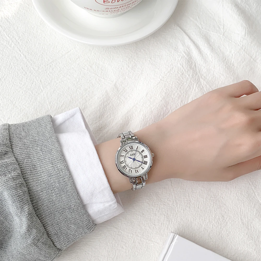 Fashion Temperament Simplicity  Steel Band Watch For women's girl Student Chain watch strap watch Women's accessories