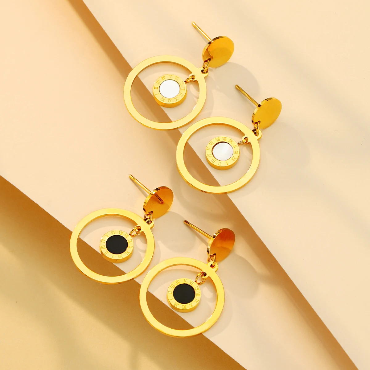 1 Paar Edelstahl-Ohrringe mit doppeltem Kreis und geometrischem Anhänger, römischen Ziffern, rund, Kunstharz, modisch, schlicht, Gothic-Damenschmuck