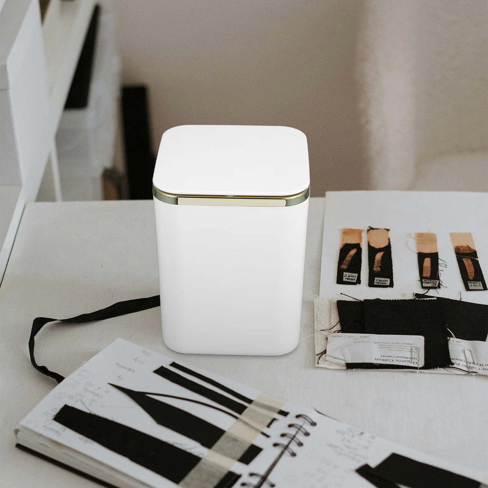 

Mini Desktop Trash Can With Lid Small Abs Covered Waste Bucket For Office Home Dorm Tabletop Stationery Storage Bin