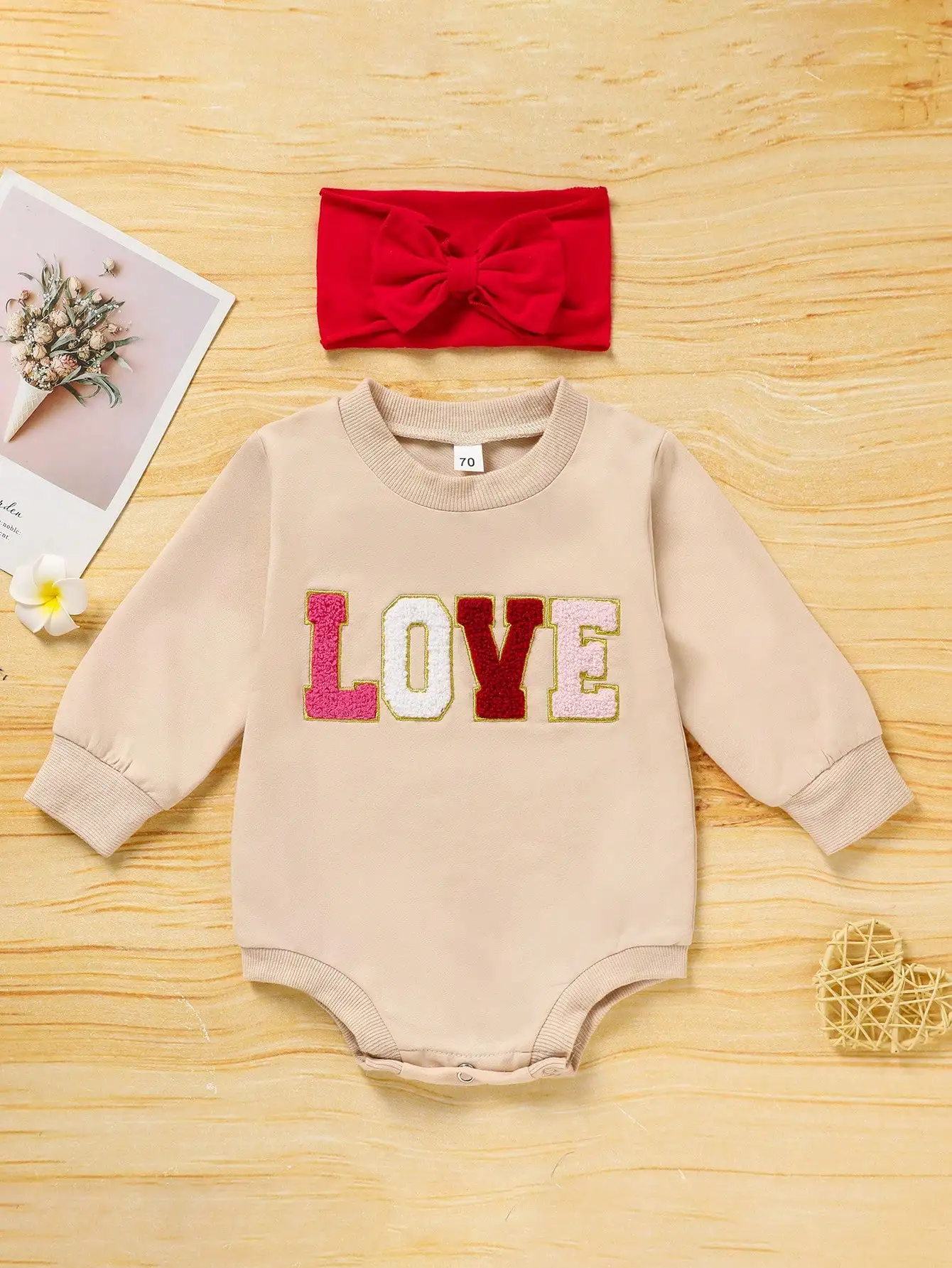 

Valentine's Day Costume Girl Baby Letter LOVE Embroidered Girl's romper and Heatband Casual Two Piece Set