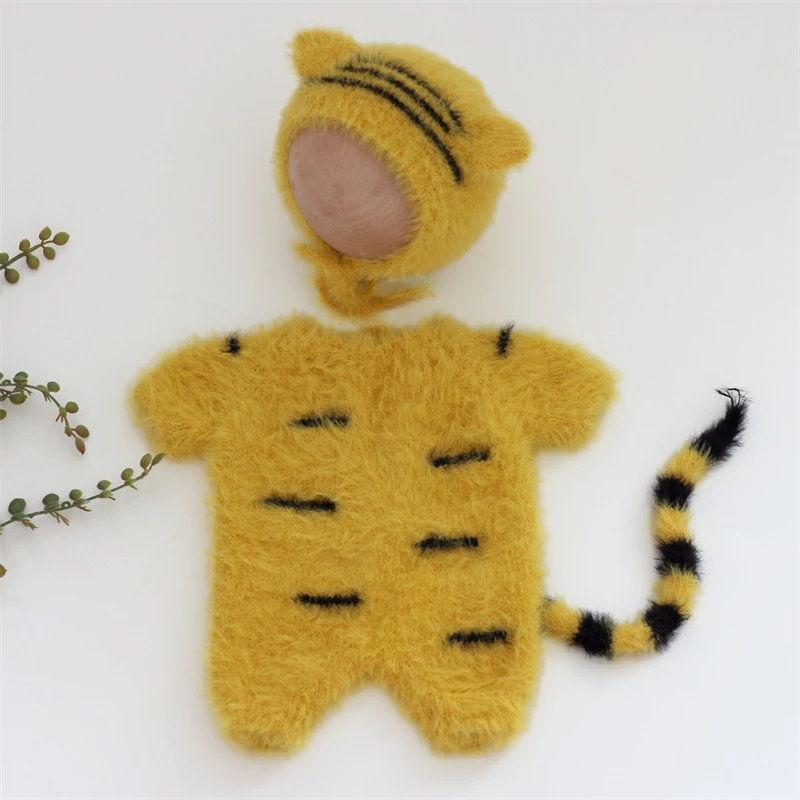 Furry Tiger Rompers Cute Animal Footed Jumpsuit Hat Tail 3pcs Sets Mink Hair Infant Boy Girl Photo Clothing Costumes Photo Props