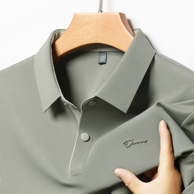 Summer Men's Seamless Ice Silk Short Sleeved T-shirt with Elastic and Breathable Thin Top, Half Sleeved Polo Shirt for Men