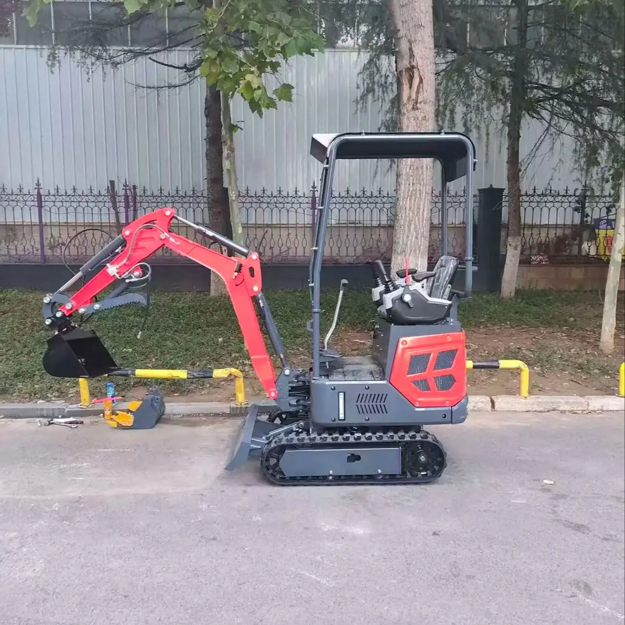 

Mini Excavator, Small Hydraulic Excavator, Customized 16U Crawler Excavator, Diesel Digger, For Family Farm Estate Garden Work