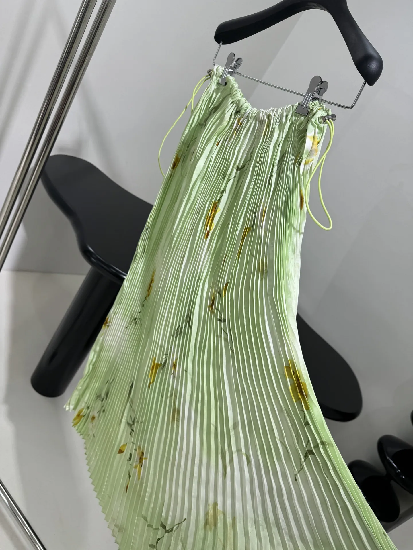 2024 Summer New High Quality Women's Wear Elegant elastic drawstring waist print pleated skirt 0527