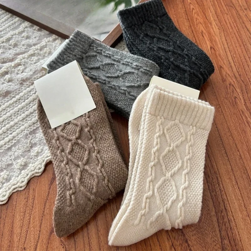 

1/7 pairs Spring Autumn New Thickened Warm Sleep Socks comfortable Retro Mid tube Socks Fashionable Versatile Women's Socks