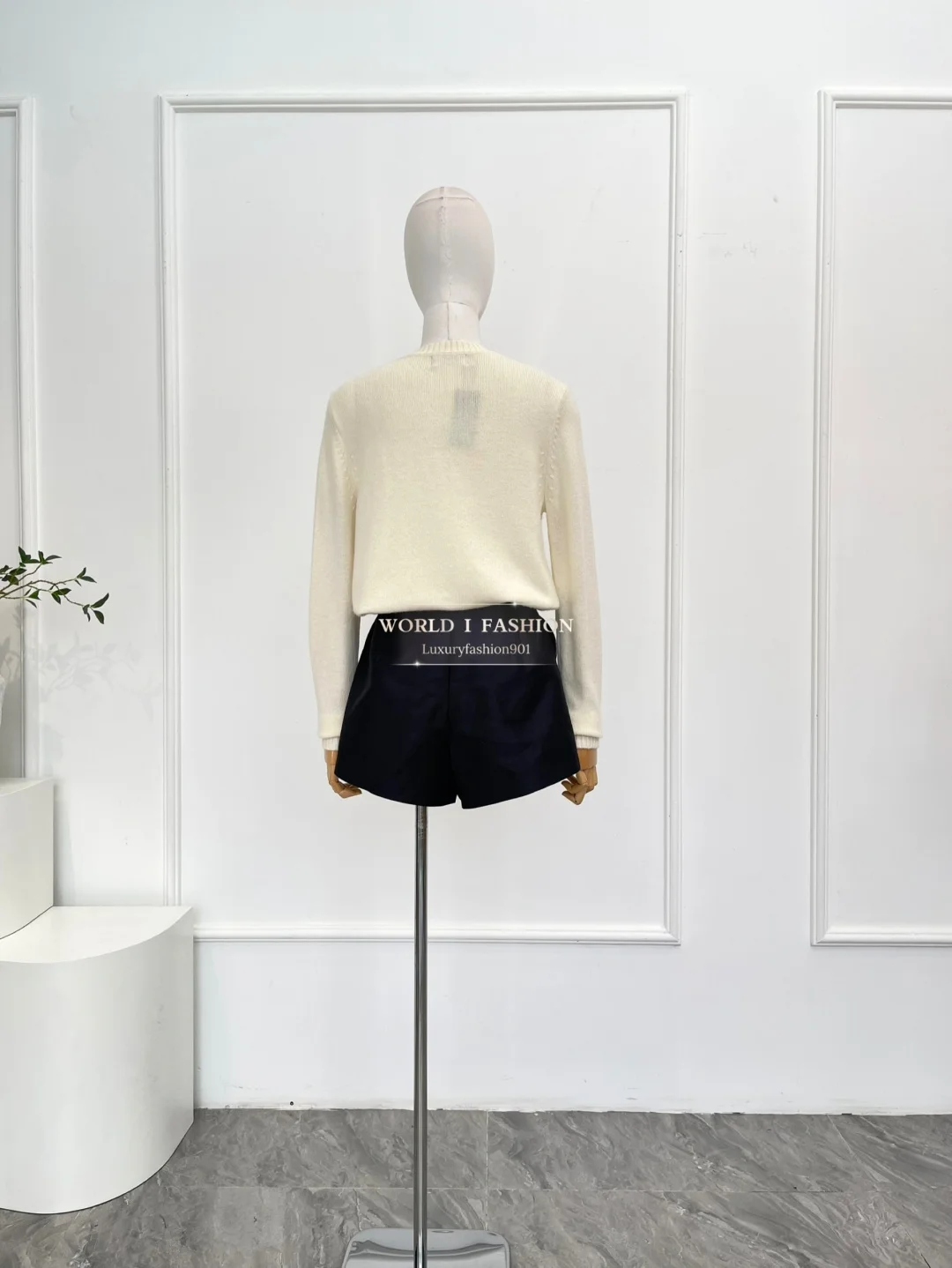 เสื้อสเวตเตอร์ถักแขนยาวปักลายหมีขาวแคชเมียร์คุณภาพสูง