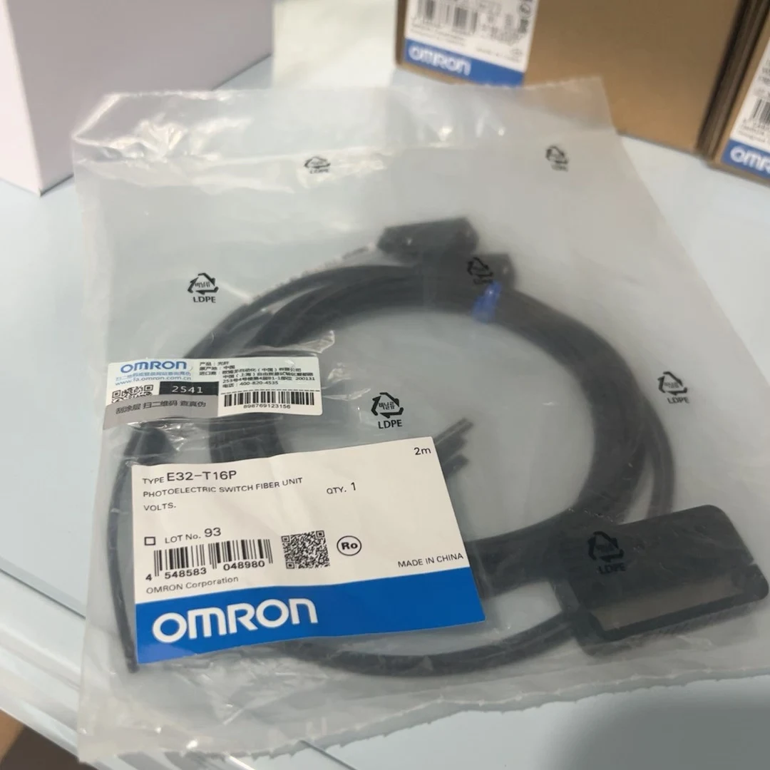 OMRON E32-T16P Fiber Optic Sensor