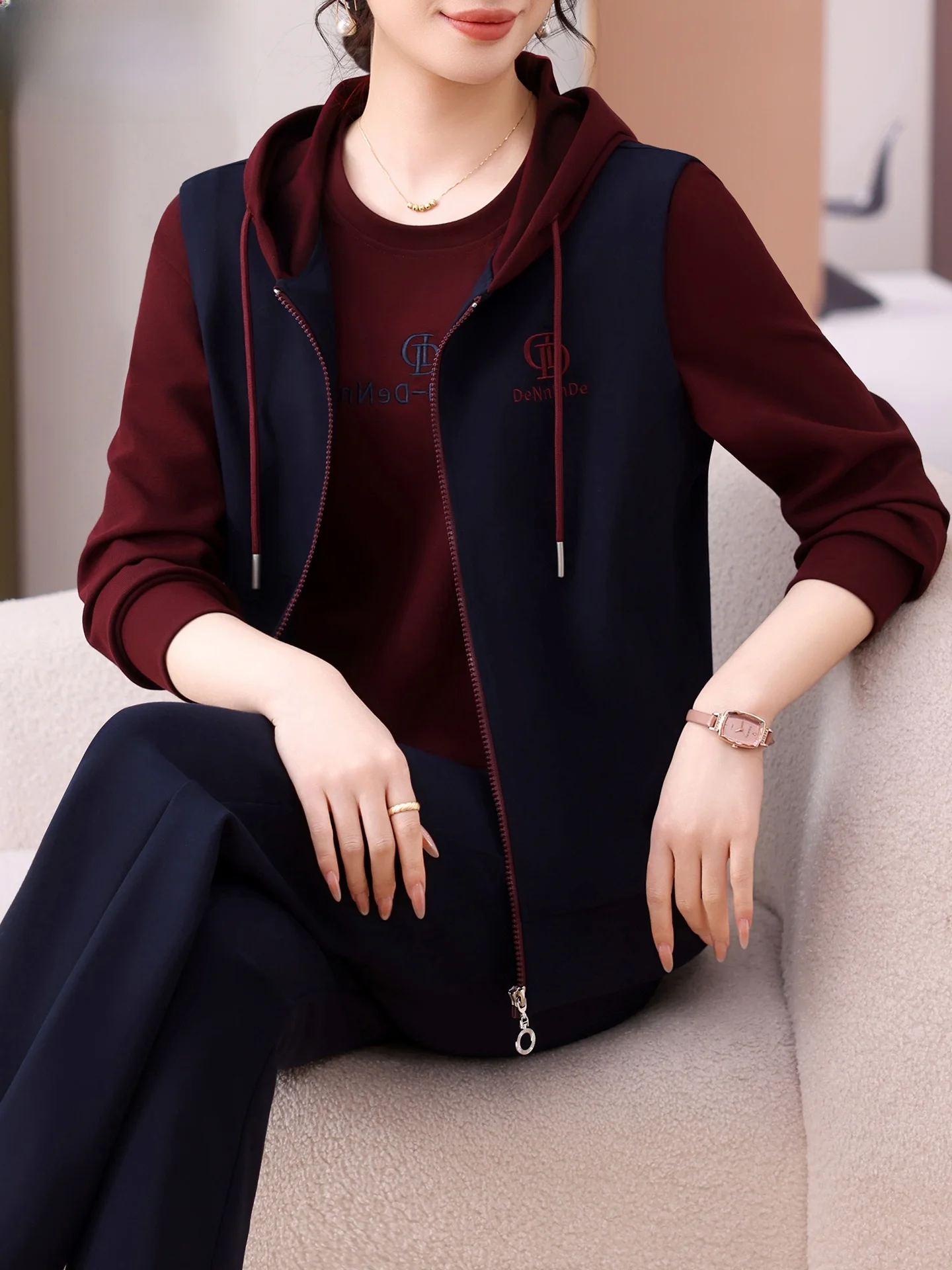 

Spor Tee-Piece Set for Women over 50 Spring Autumn Vest Jaet Hoodie Korean Sle Loose Fit Long Pants Regular Sve