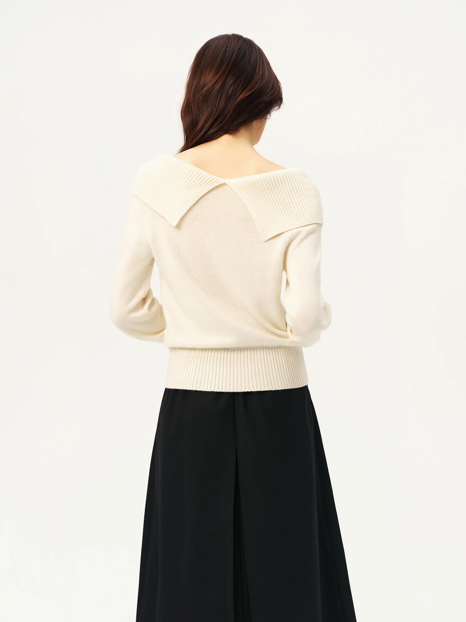 ZIQIAO Japanese Style Off-the-shoulder Women's White Wool Knit Sweater with Turn-Down Collar New Winter 2026 Style
