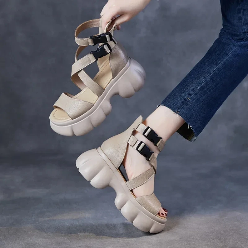 2023 New Summer Fashion Shoes sandali da donna Retro vera pelle donna zeppe sandali con plateau Peep Toe sandali con tacco alto nero