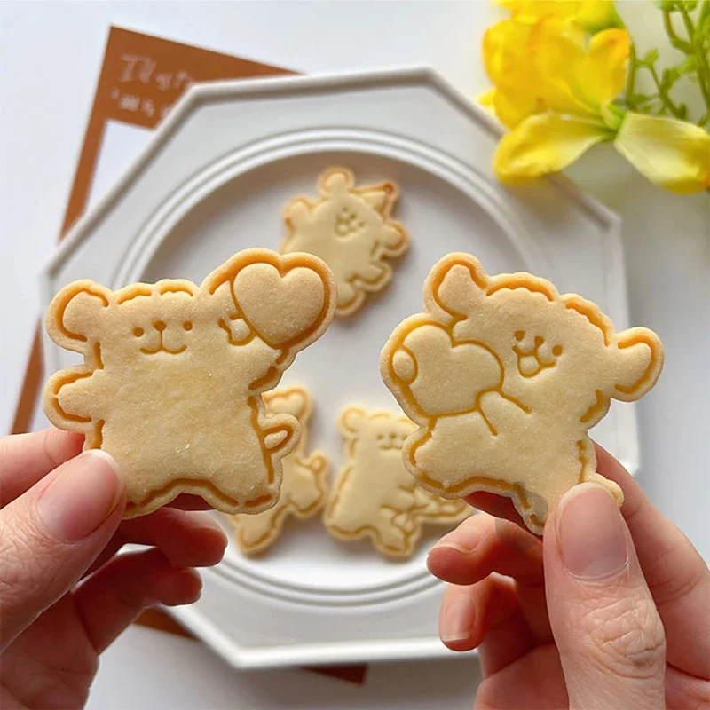 Cute Bear Fondant Cake Mold Biscuit Cookie Plunger Cutters for Children Sugarcraft Cake Decorating Baking Tools Kitchen Gadgets