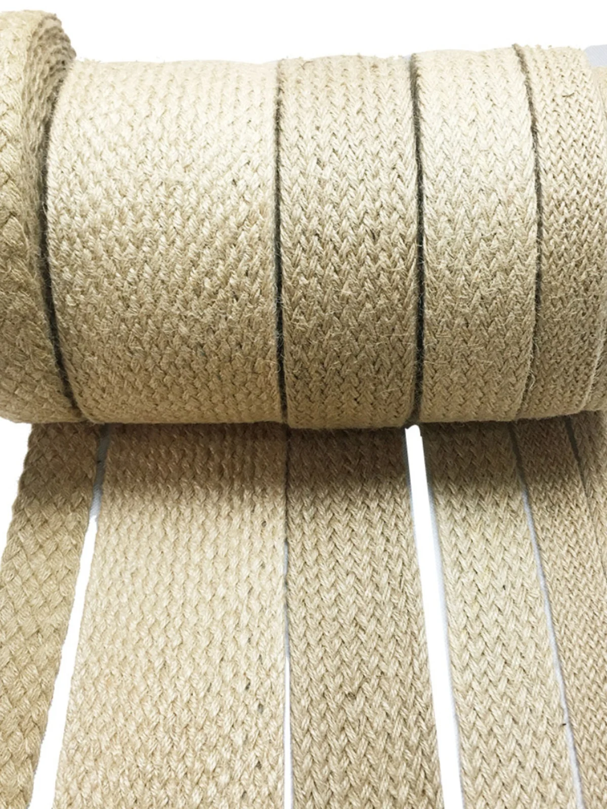 

Wide Flat Jute Rope Weaving Belt 5cm 6cm Yellow Jute Flat Rope Material for Paaging Decoration And Waist Belt Straps