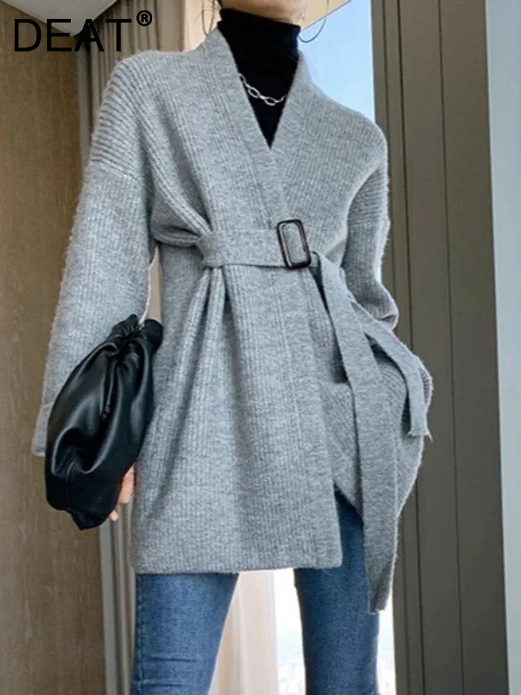 DEAT Fashion Women\'s Knitted Caidigan Belt V-neck Loose Solid Color Sagging Sensation Warm Sweater Spring 2024 New Tide 2R3380