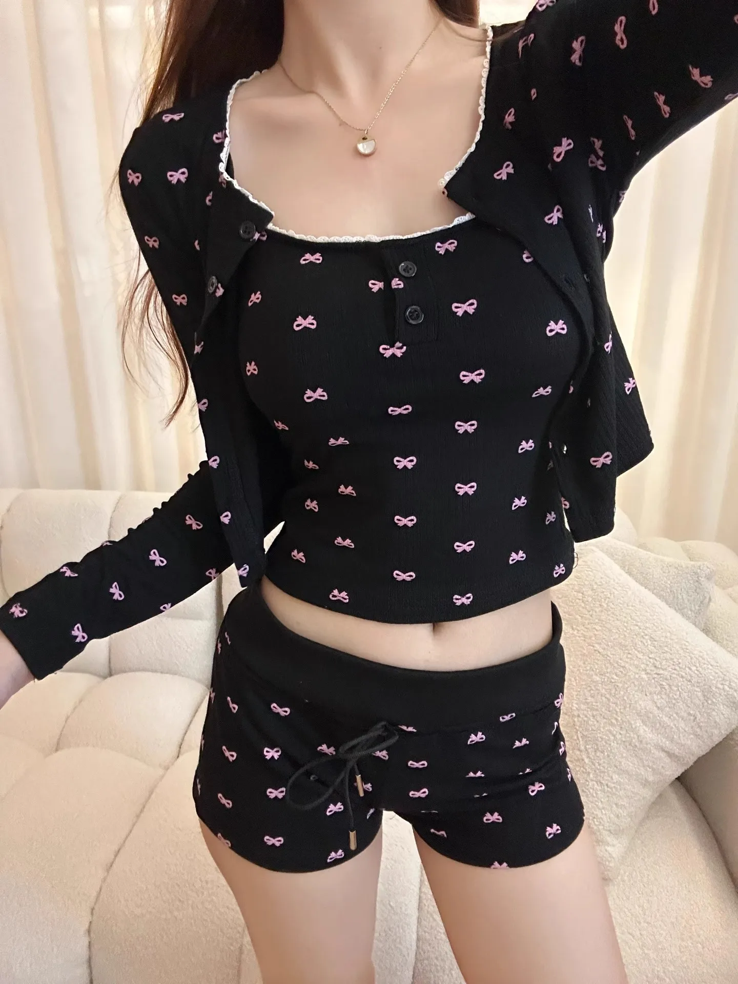 

Комплект одежды для милых девочек с нагрудным ремнем, домашняя одежда, весна-лето, новые брюки, комплект футболок для женщин