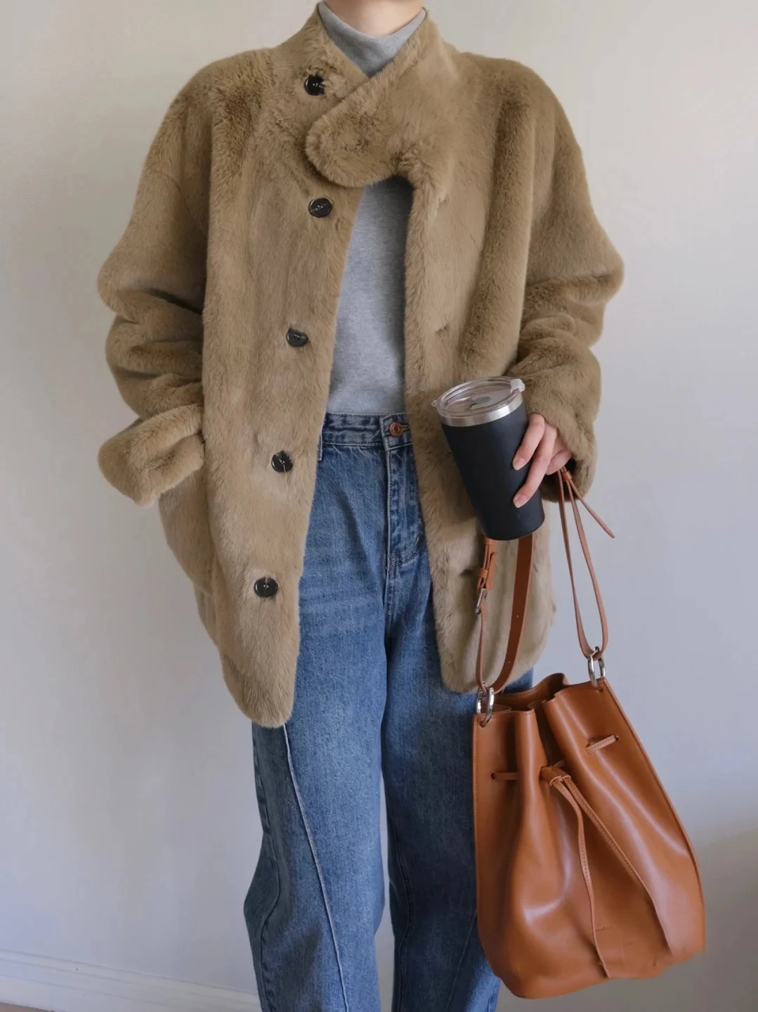 

Модное утепленное женское пальто из искусственного меха норки, экологичное, из искусственного кроличьего меха, теплое зимнее пальто свободного кроя, длинное, повседневное