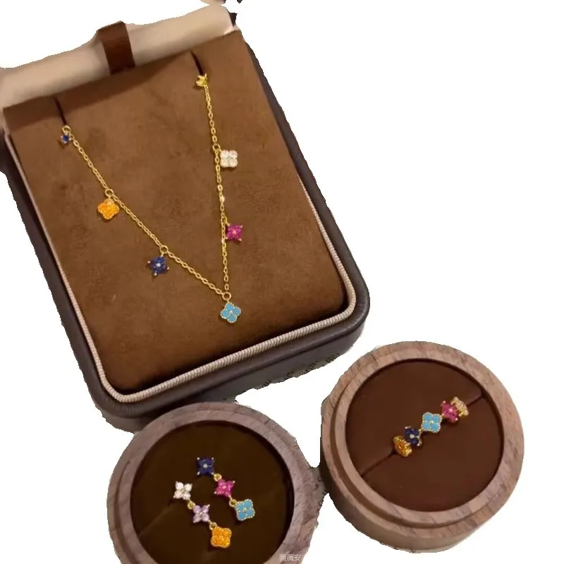 

Accidentally breaking into the "Monet Garden" super beautiful colorful four leaf flower ins series earring and ear clip necklace
