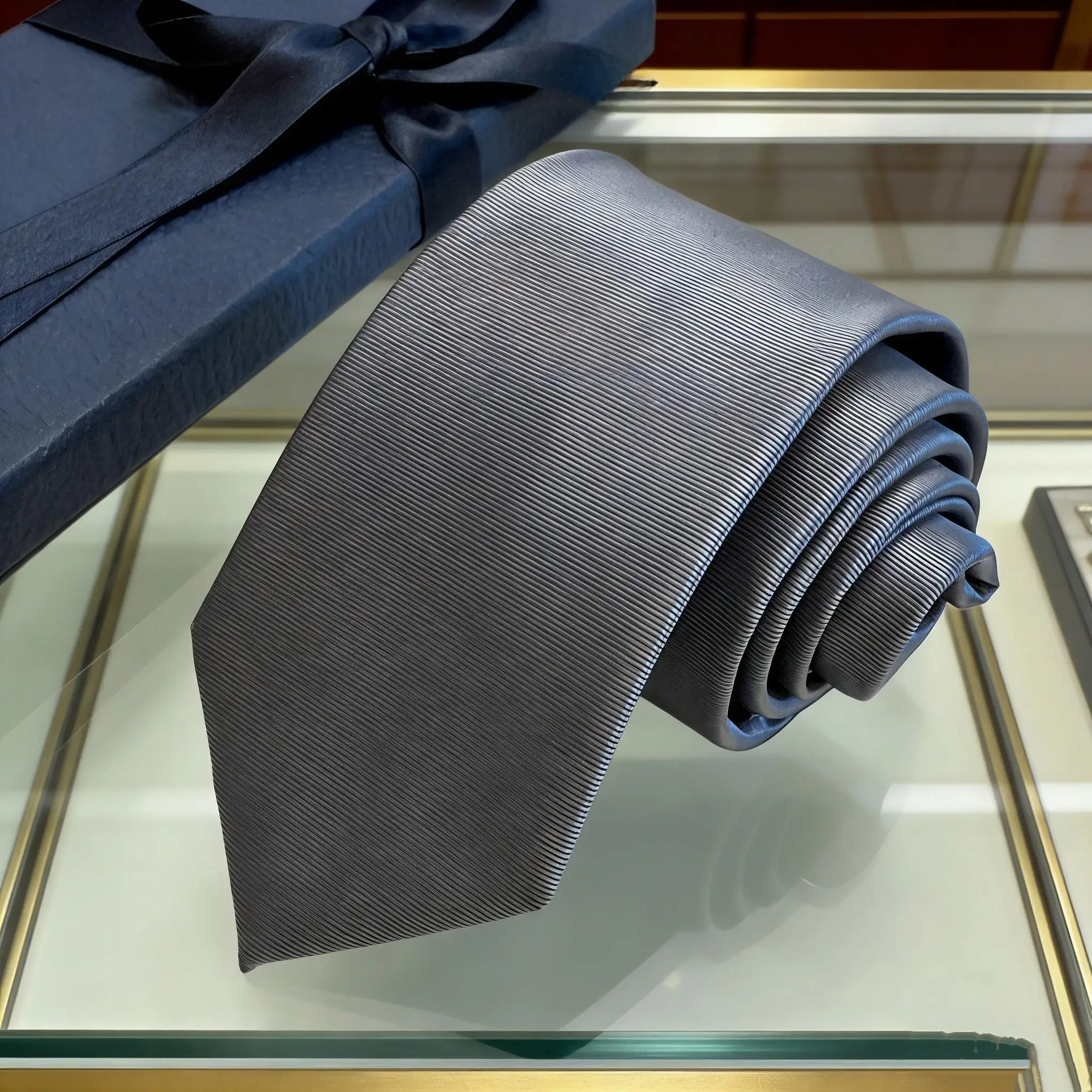 Top-quality Solid Color Men's Ties Versatile Business Bow Ties Perfect for Grooms and Best Men and An Excellent Holiday Gift