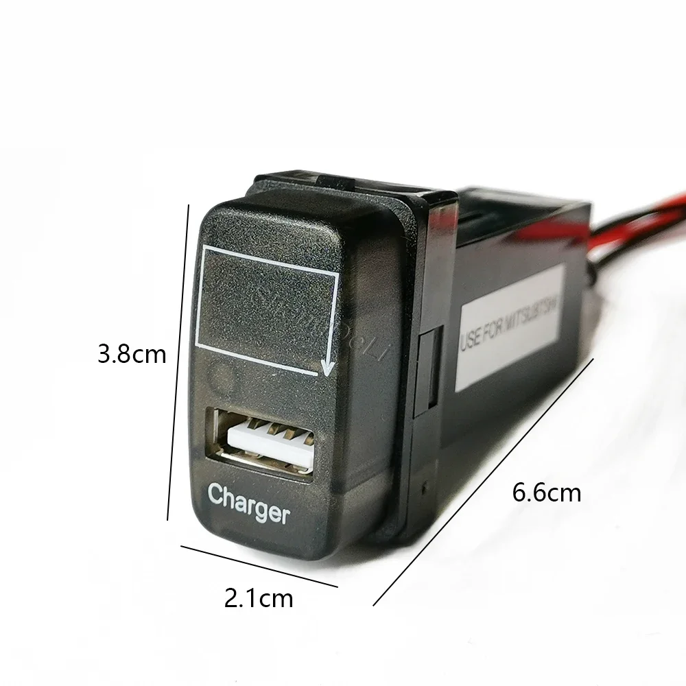 수정 자동차 고속 충전기 USB 포트 전화 충전기 소켓 인터페이스 어댑터, 전압 디스플레이 포함, 미쓰비시 액세서리