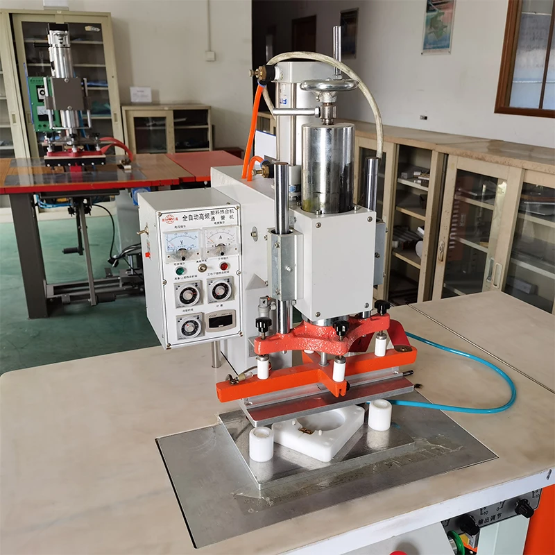 8 kw High Frequency Plastic Leather Embossing Stamping Welding Machine for Leather Shoes Upper Embossing / Mat Embossing