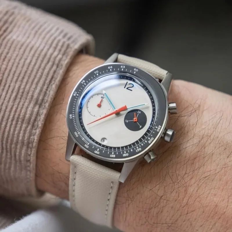Quartz Watch with Japanese Miyota Movement Steel Case 27.5mm Diameter Day Just and Luminous Daily Splash-proof
