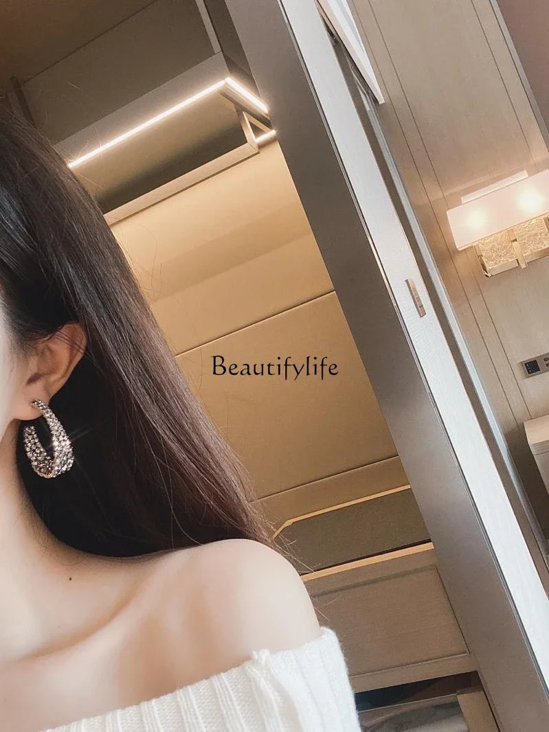 Hollow zircon inlaid S925 silver stud earrings crescent temperament C-shaped earrings retro banquet