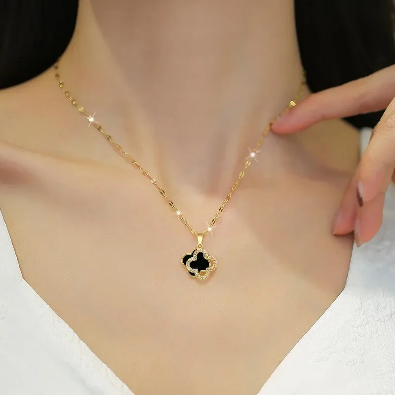 New diamond-encrusted double-sided four-leaf clover necklace with feminine charm and a shell collarbone chain for girls 9527
