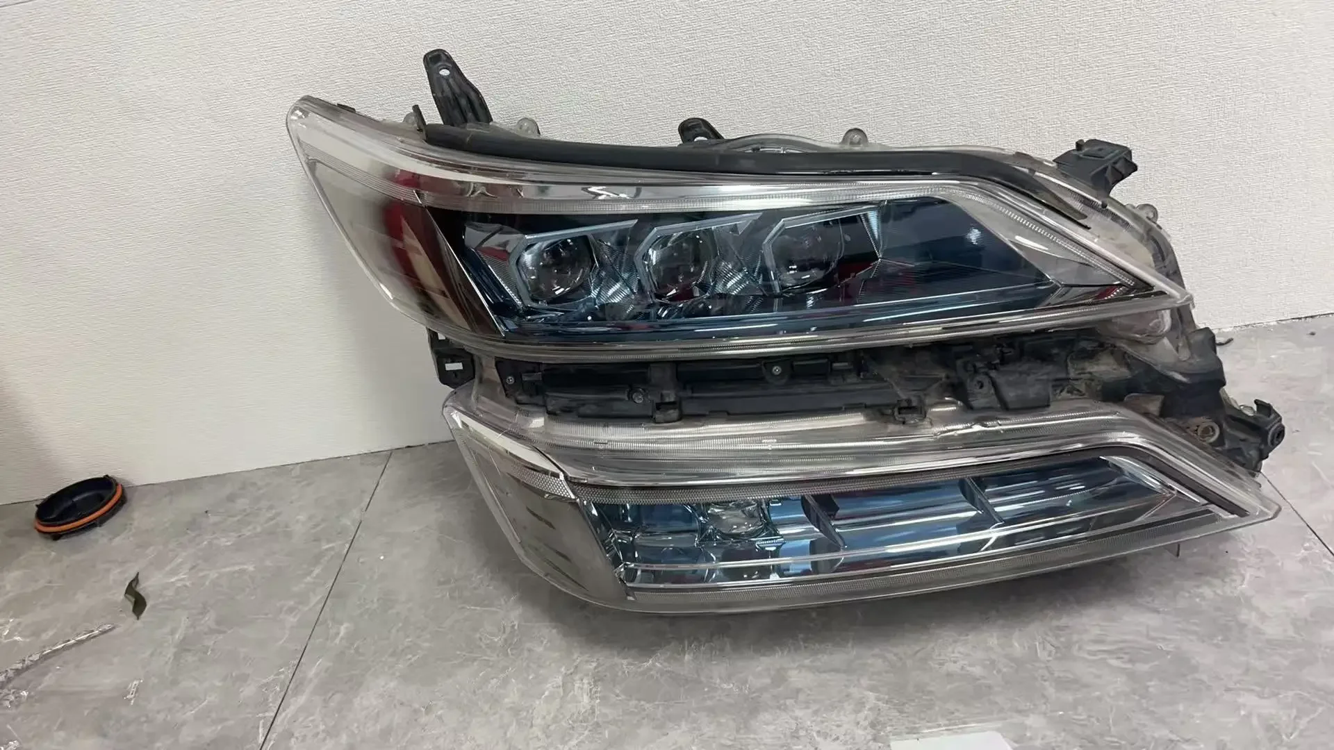Hot-selling 12V LED Headlight Remanufactured Car Headlamp for New Factory Direct Sales Plastic for 2016-2022
