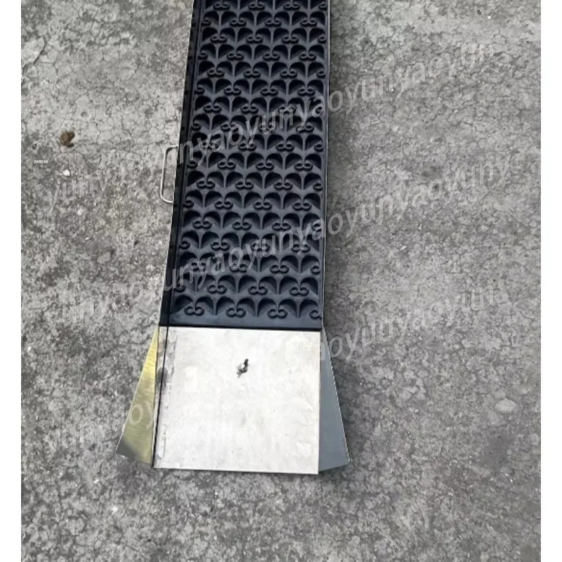 

Черная подкладка + металлический слот (77x23 см) Портативный резиновый слот с золотым узором в виде улитки