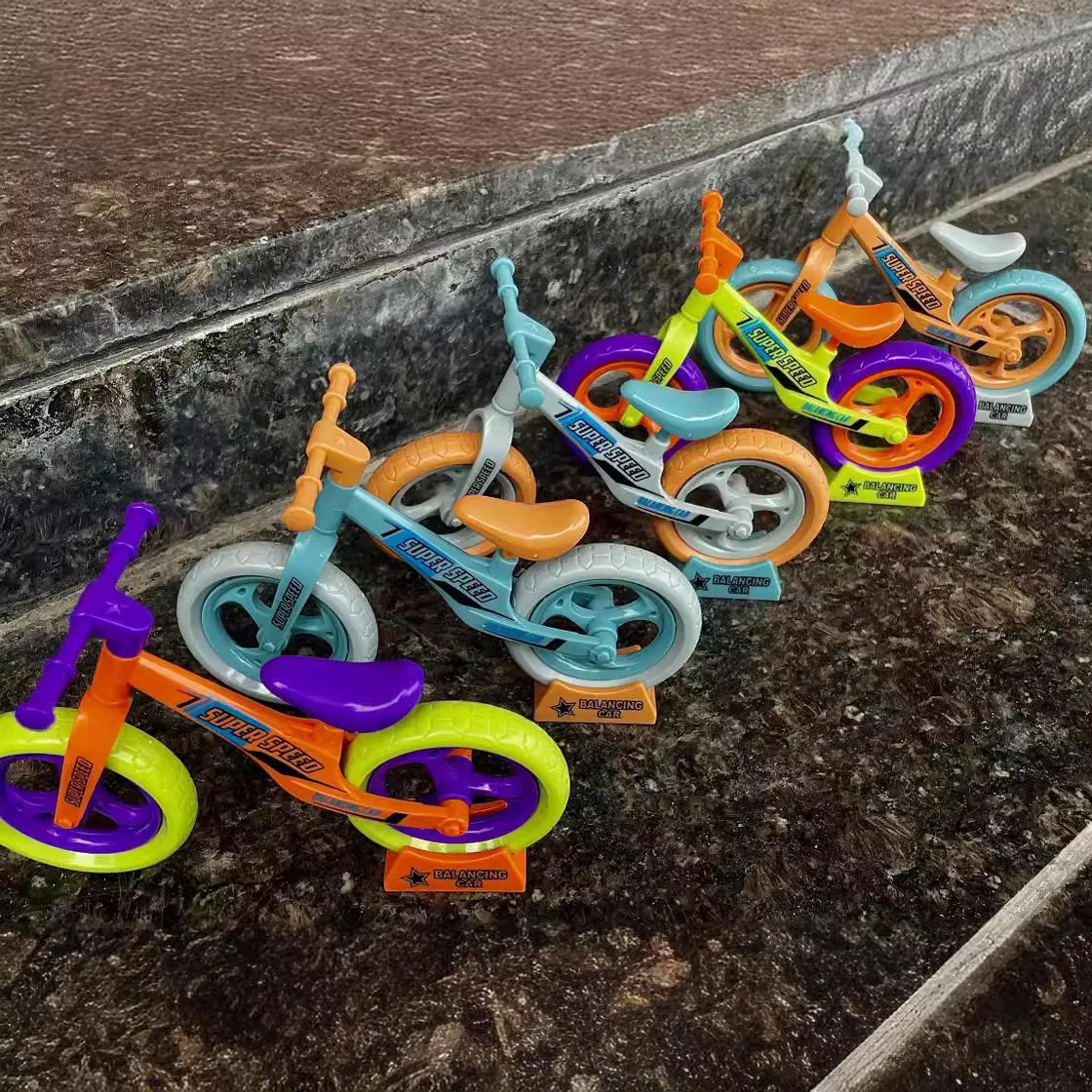 Mini bicicleta de rábano para niños, modelo de juguete de simulación, equilibrio de coche, escritorio, pequeños adornos, regalos, 2 piezas