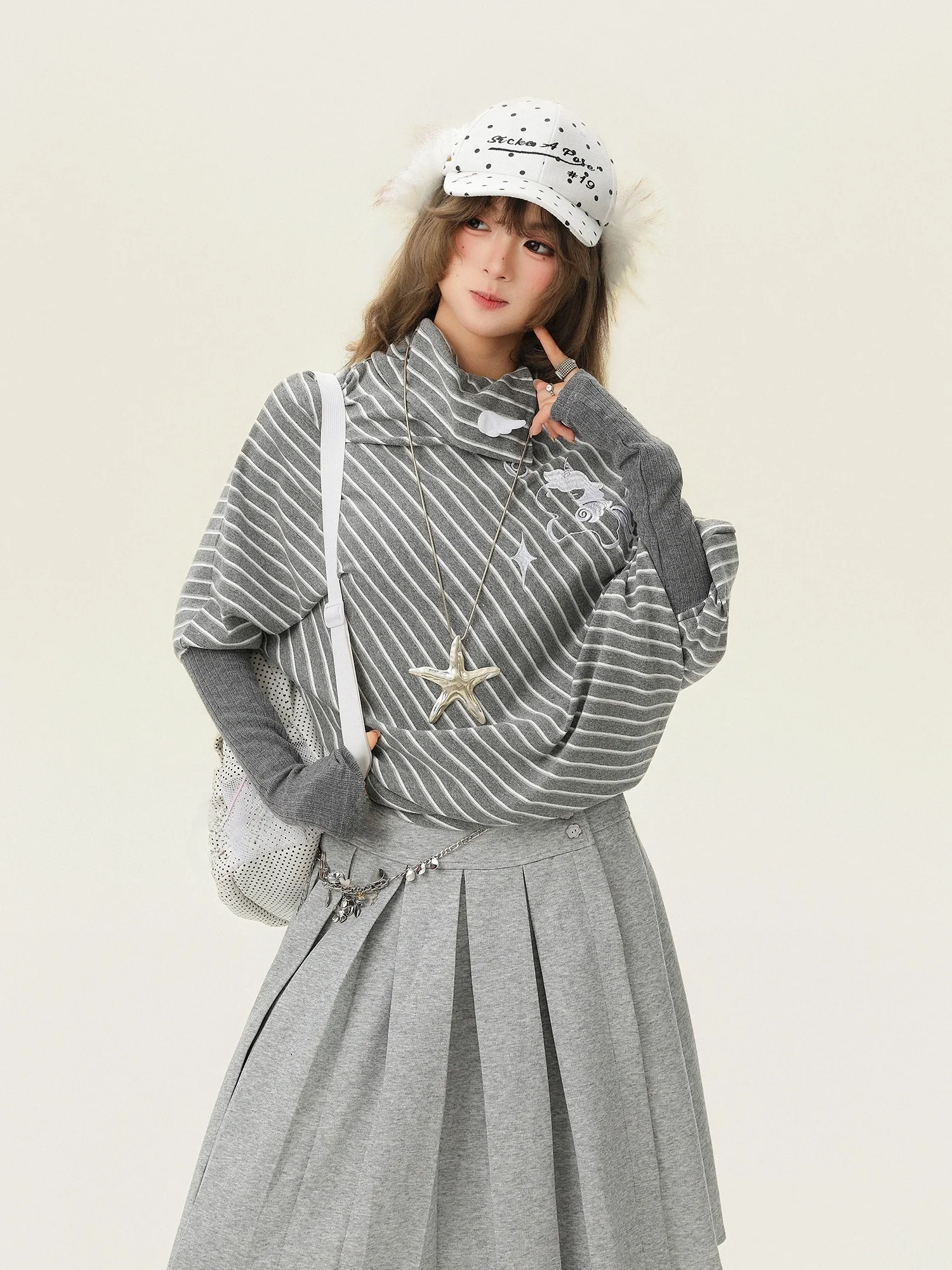 

Корейская женская футболка с длинным рукавом, весенняя, с рукавами «летучая мышь», нерегулярными полосками, повседневный топ, дышащий, из смеси хлопка и полиэстера