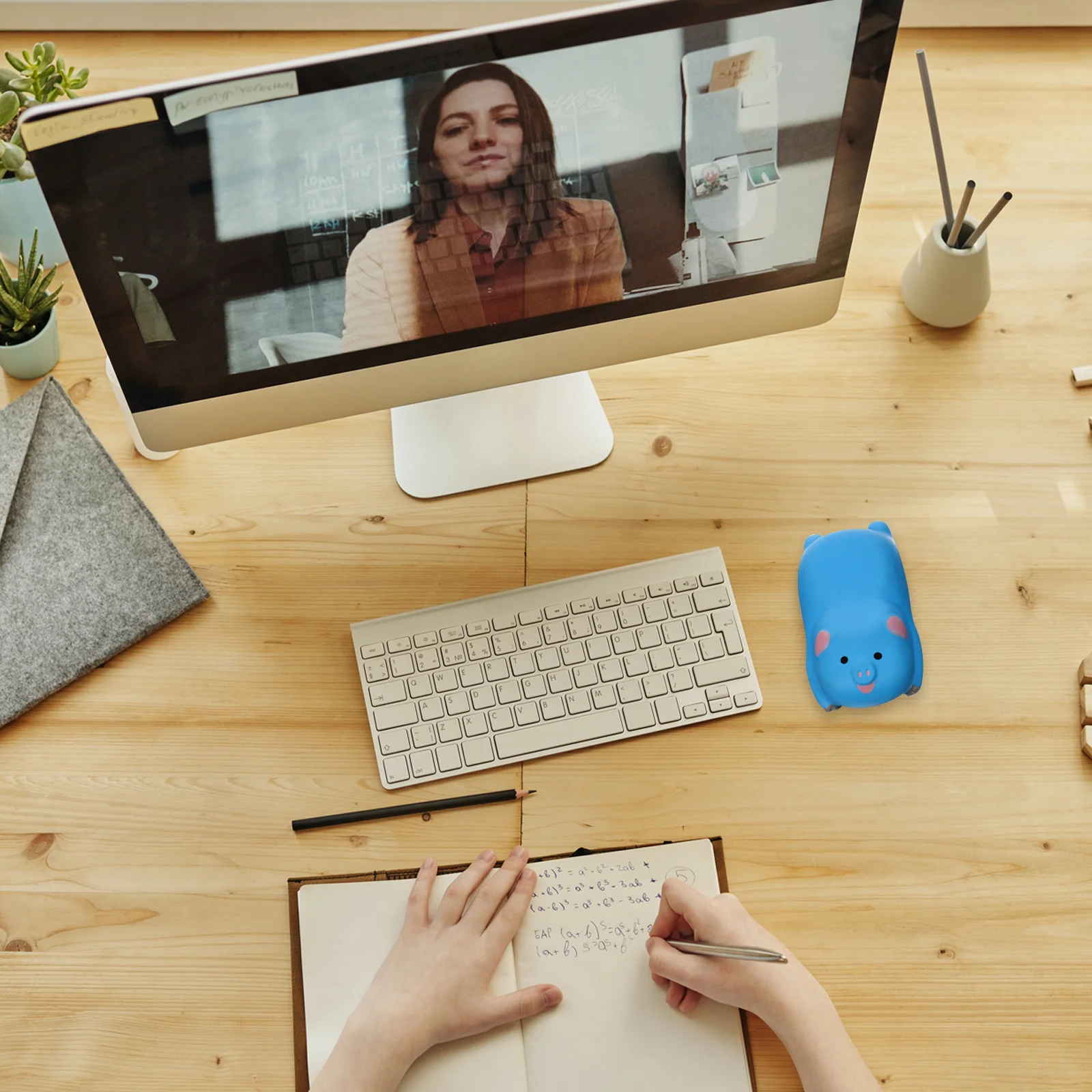 

Memory Foam Wrist Pad Perfect for Daily Computer Use Lightweight Portable Wrist Support for Office Home Desk Accessories
