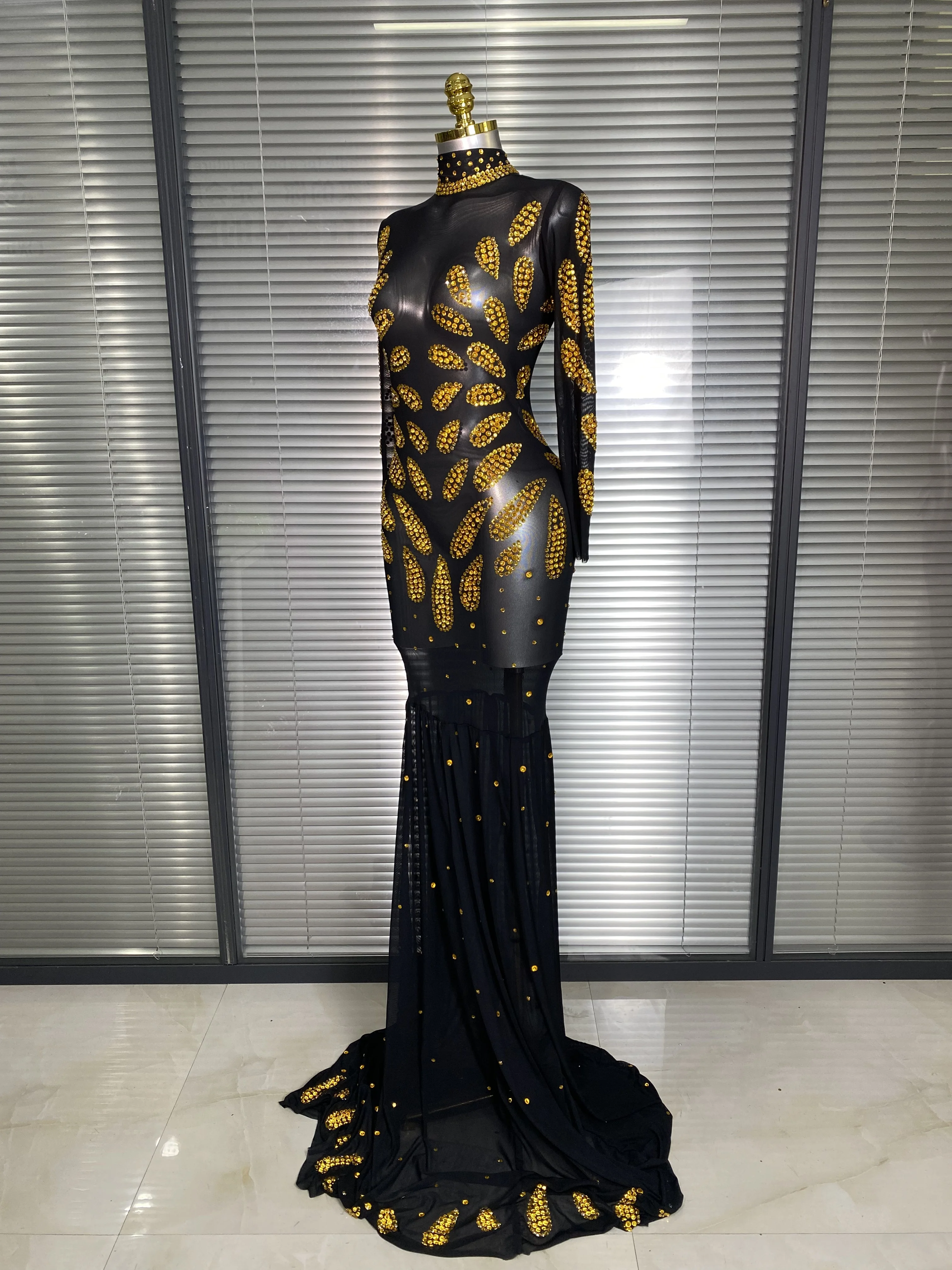 ใหม่ผู้หญิงเซ็กซี่ตาข่ายเลื่อมแขนยาวผลกําไรในรอบดูผ่าน Sheer Long Maxi ชุดสีดํา Party เครื่องแต่งกายชุด