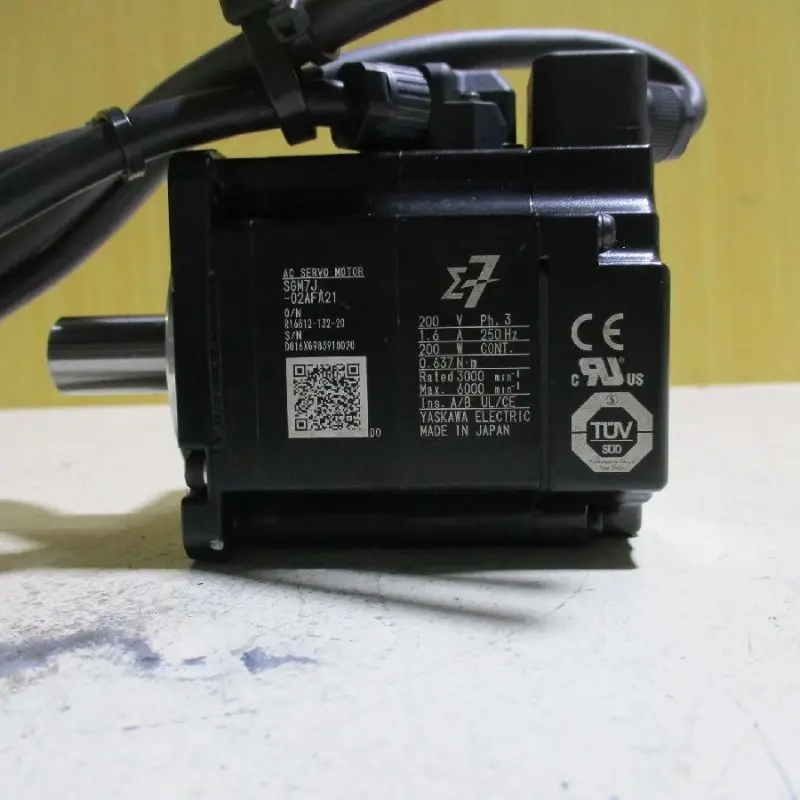 New In Box Yaskawa SGM7J-02AFA21 Servo Motor 1 Year Warranty