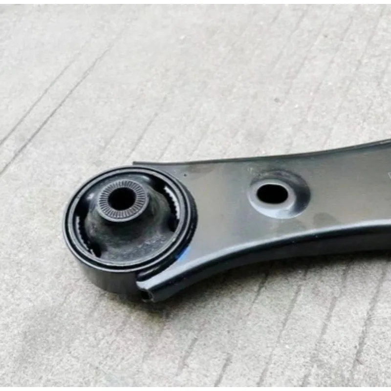 F26-2909020 Genuine 1pc Front Lower Arm Assembly for Chery Jetour Traveler Shanhai T2