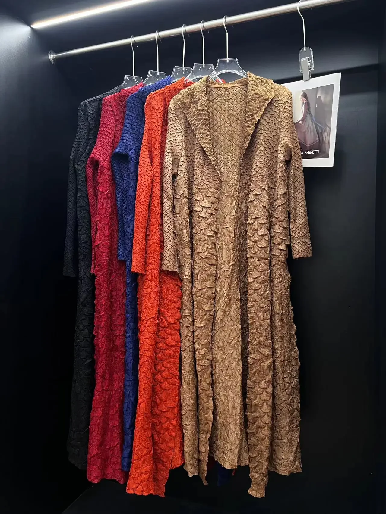 Miyake 2023 Zomer Nieuwe Mode Casual Peplum Ontwerp Gewaad Kleding Effen Kleur Geplooide Lange Mouw Vest Vrouwen Jurken