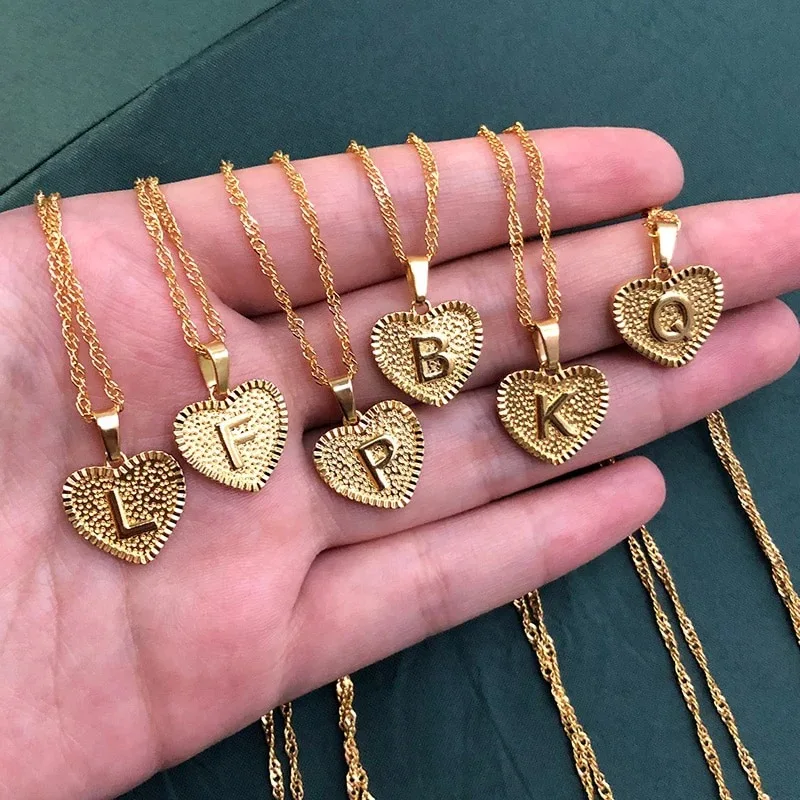 1set Simplicity, Individuality, Niche, Versatile Women's Peach Heart Letter Necklace, Hot Selling Heart Pendant Collarbone Chain