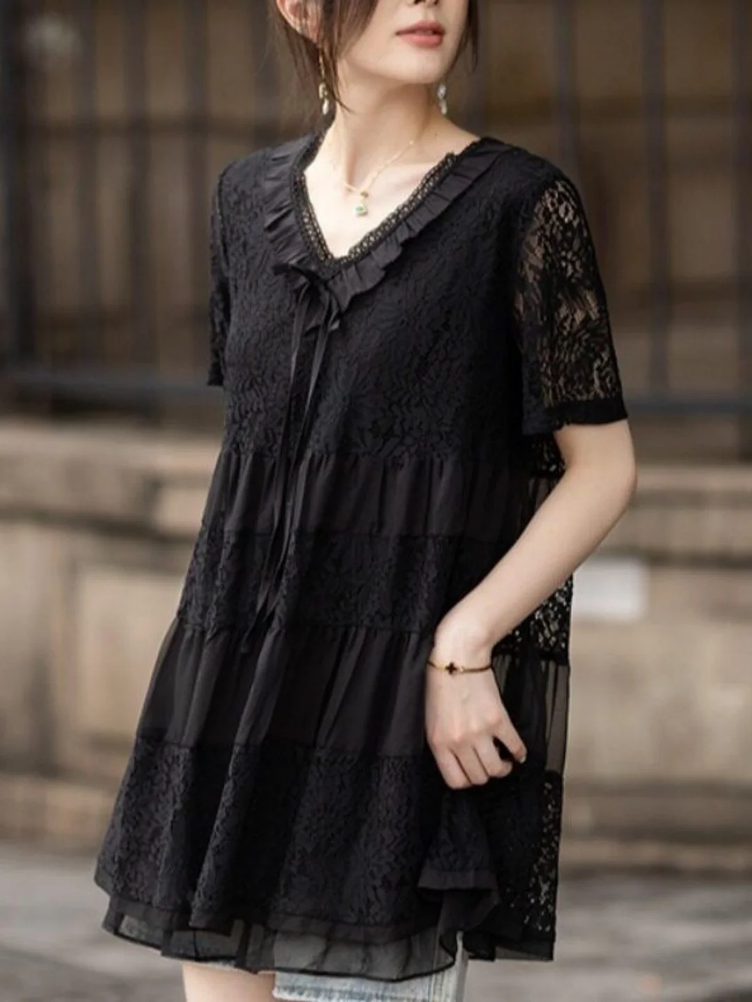

Lace Shirt Women's Casual Thin Short Sleeve V-Neck Splice Slimming Summer Hook Flower Splicing Large Size Leisure Style Top