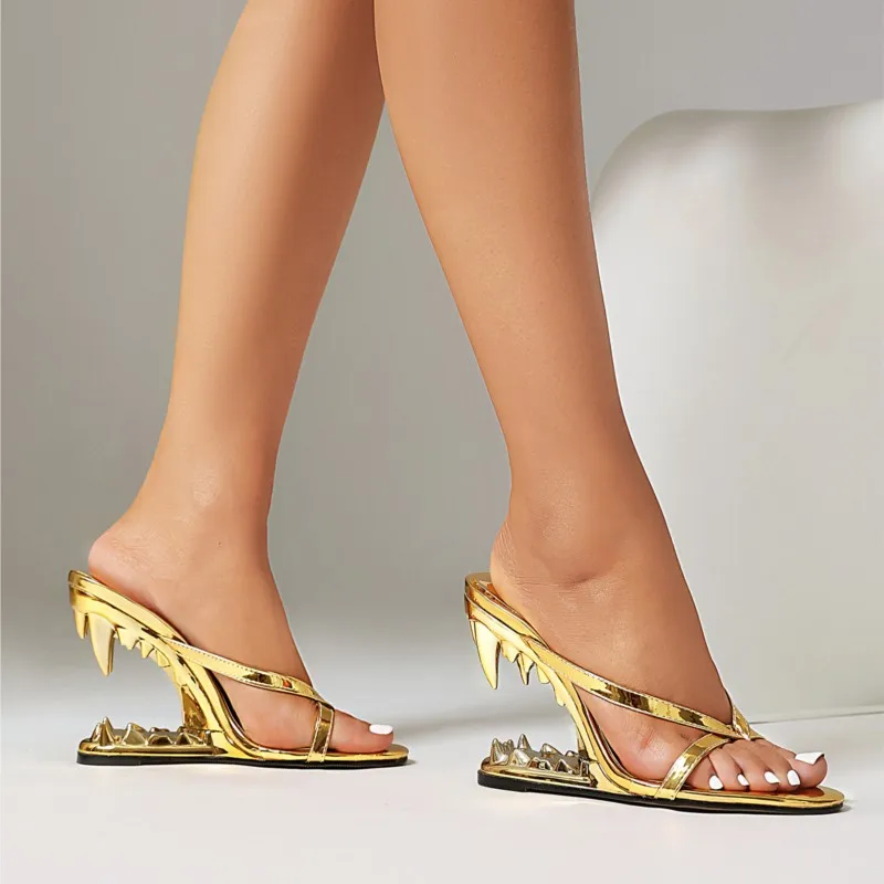 2026 New Style Round-Toe Strappy Metal-Tooth Hollow Exposed-Shaped High Heel Open-Toe Slippers for Women in Large Size