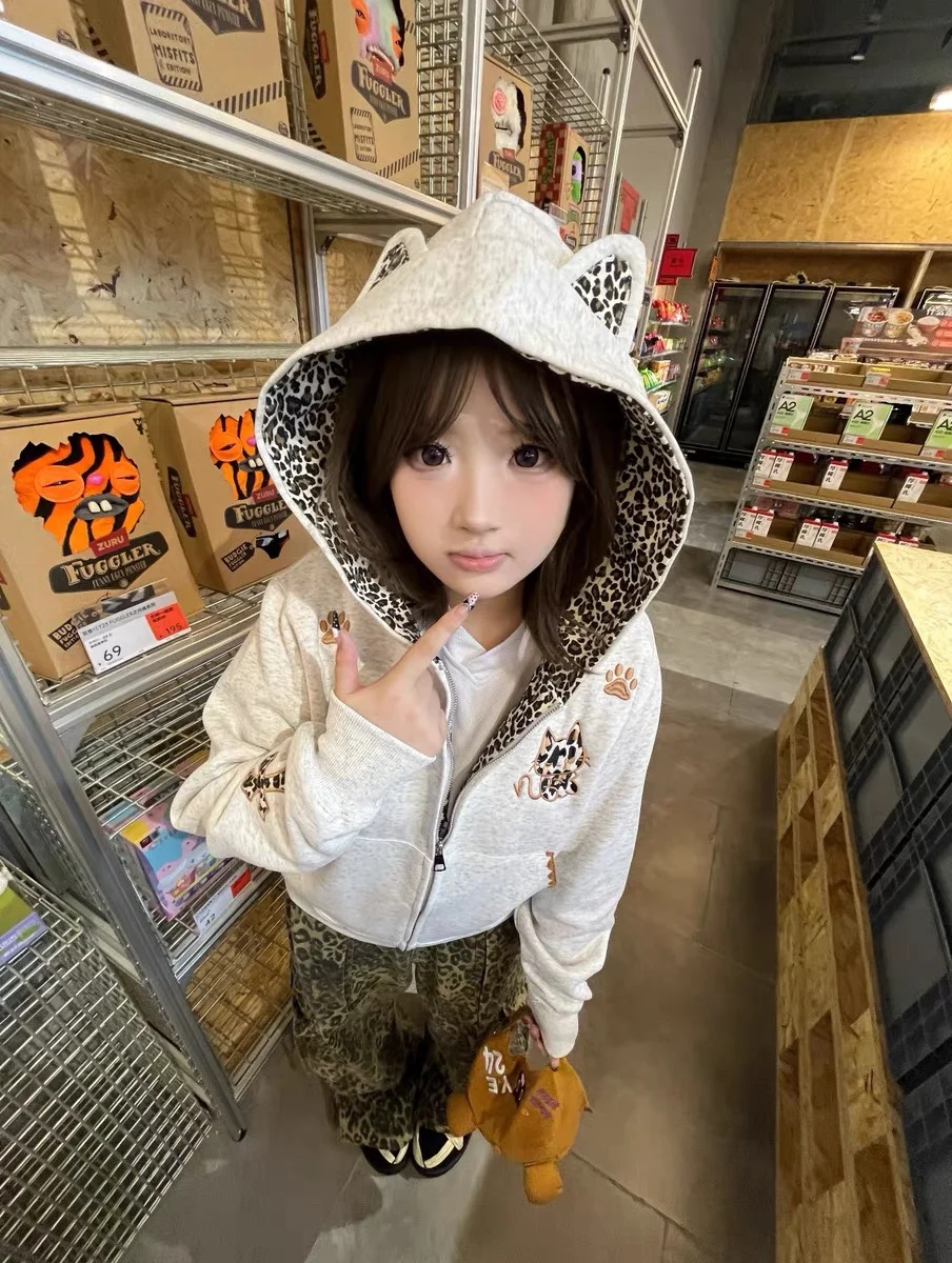 

Ретро-худи с американской вышивкой и леопардовым принтом, женская свободная куртка для пар, модный осенне-зимний новый стиль, дизайн «Демон»