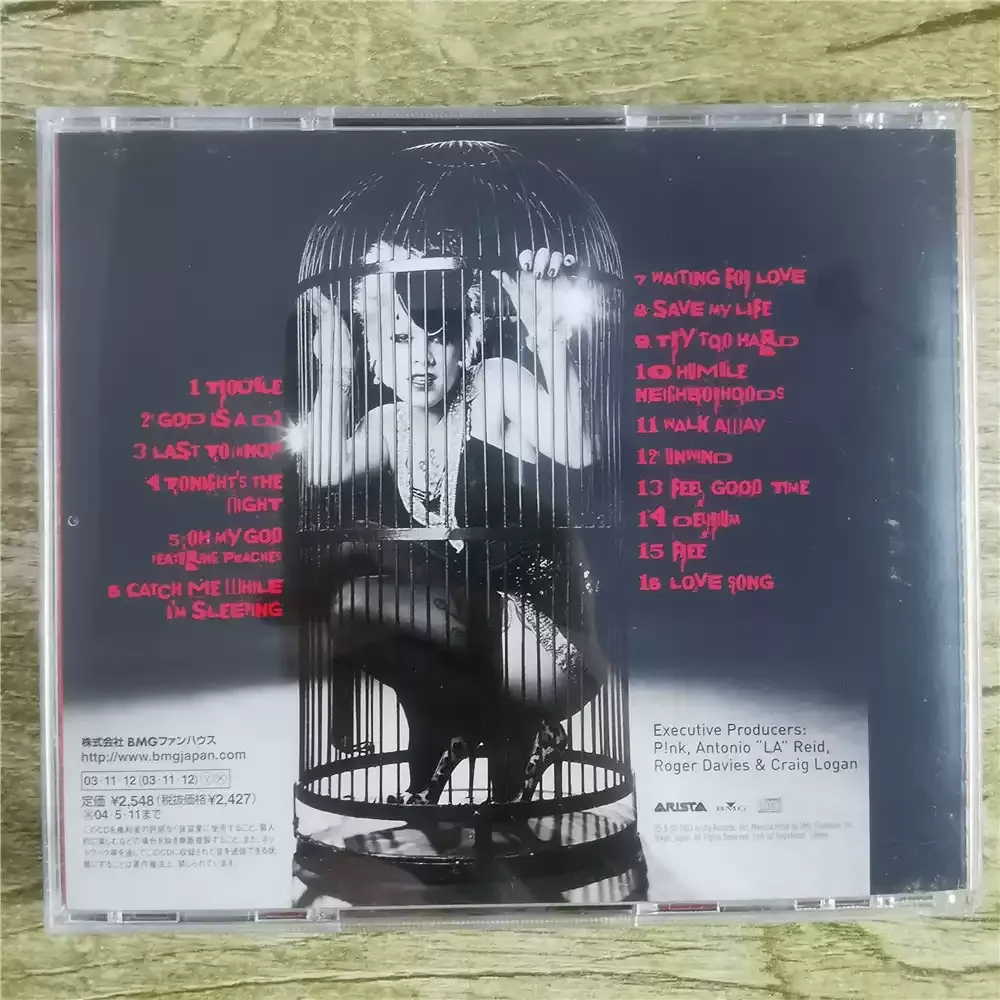 CD PiNK Testez esta obra-prima de Pop Rock e Punk Pop nos anos 2000 emitido em 2006, Pop, Rock, Punk e outros elementos