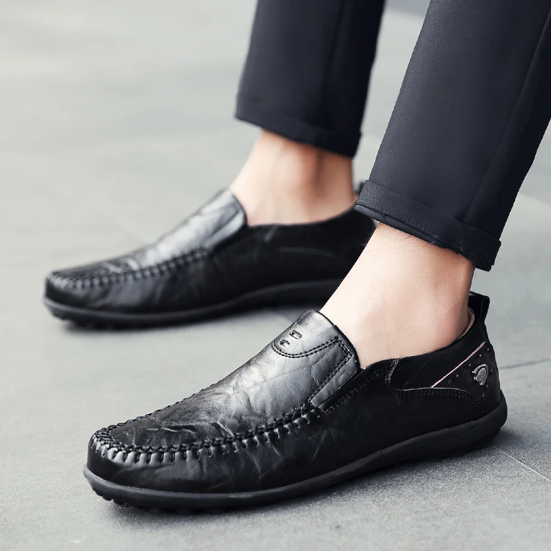 Men Casual Shoes Summer Genuine Leather Men Loafers Moccasins Slip On Men\'s Flats Breathable Male Driving Shoes BTMOTTZ