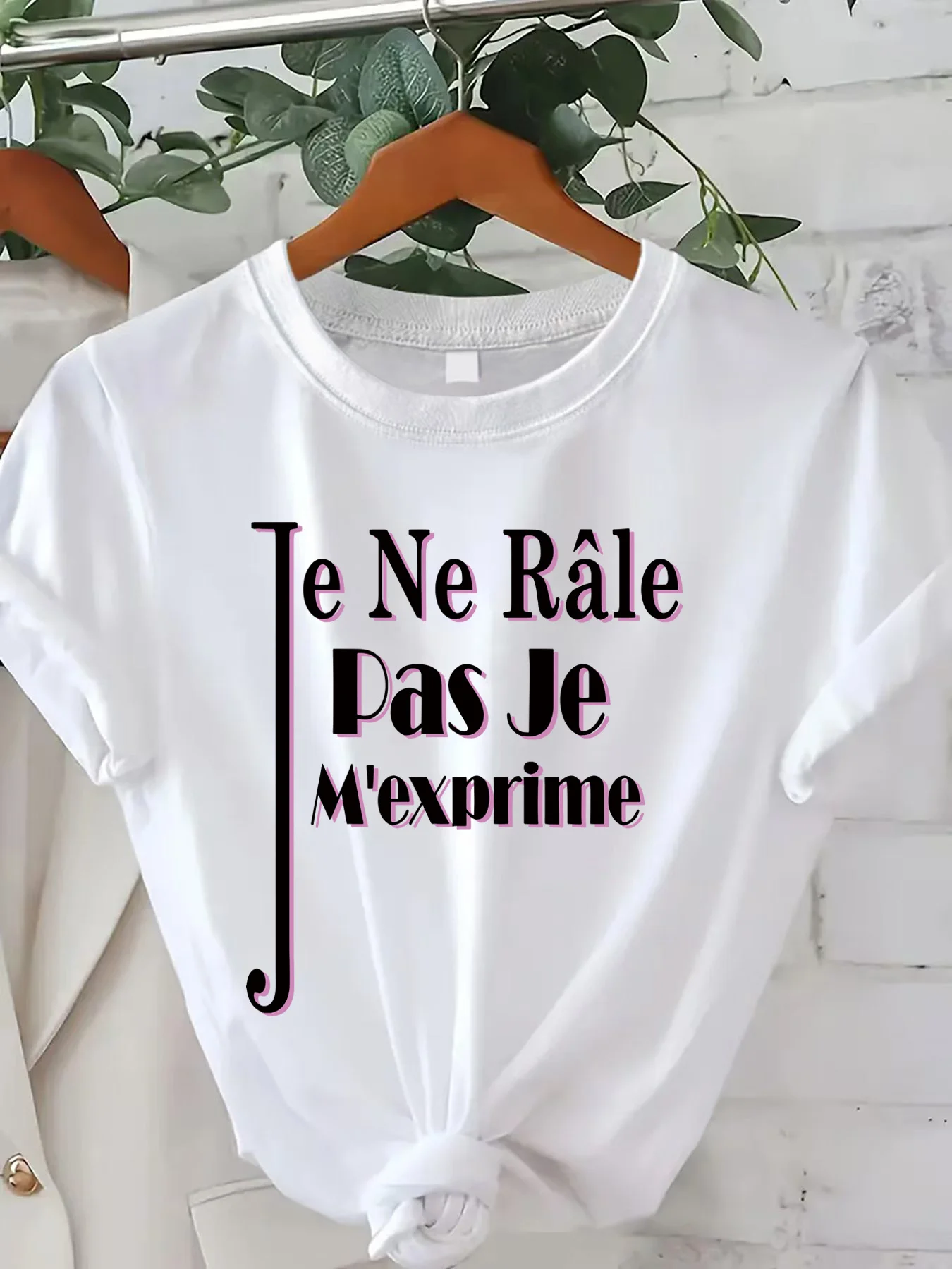Women'S Casual White T-Shirt with French Quote 