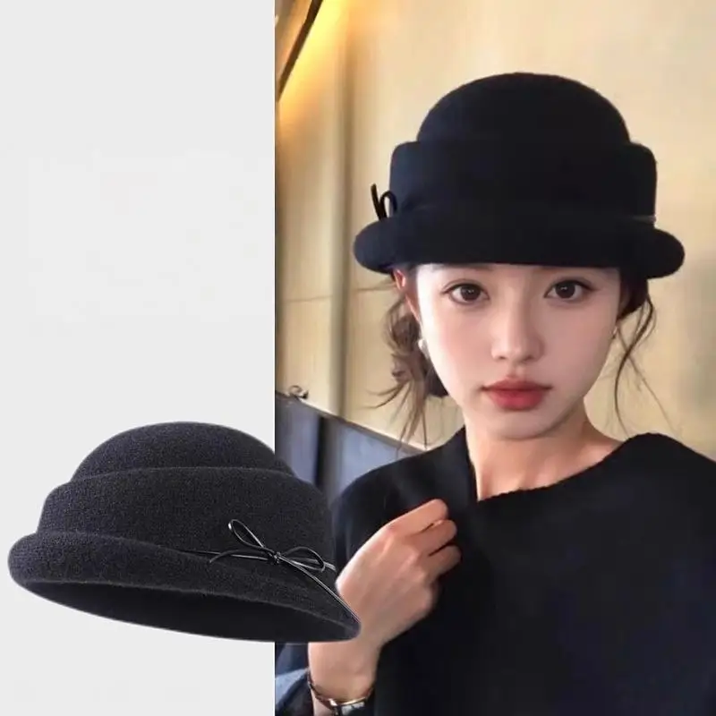 

Effortless French Elegance! Women's Black Wool Beret, the Perfect Autumn/Winter Hat for a Chic, Timeless Look