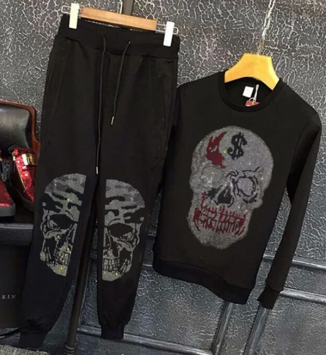 

Мужской дизайнерский спортивный костюм премиум-класса. Стильный индивидуальный наряд с мягкой флисовой тканью для легких роскошных мужских костюмов.