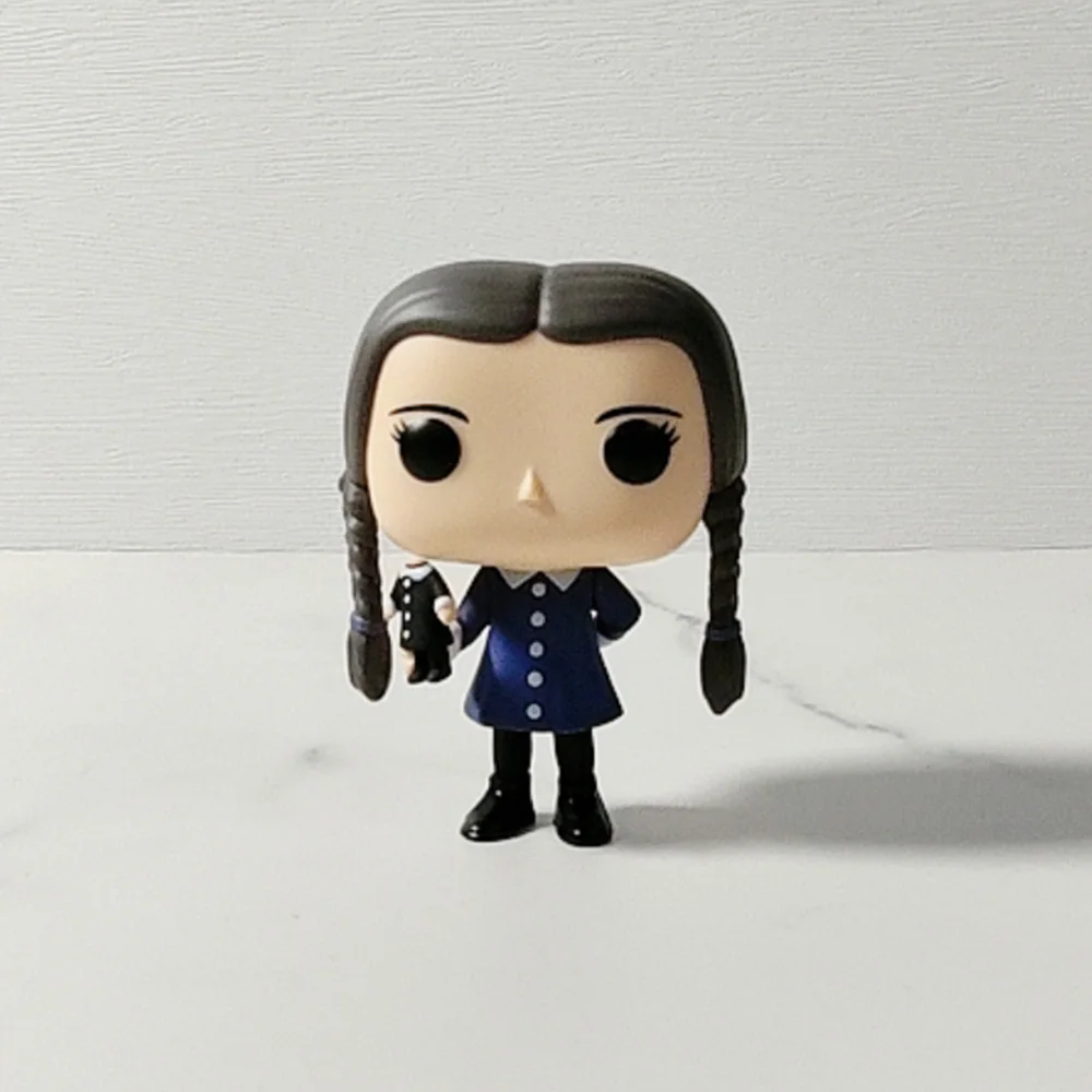 Televisión La Familia Addams Miércoles Addams # 811 Funkoes Figuras de Acción Coleccionables Muñecos Regalos para Niños