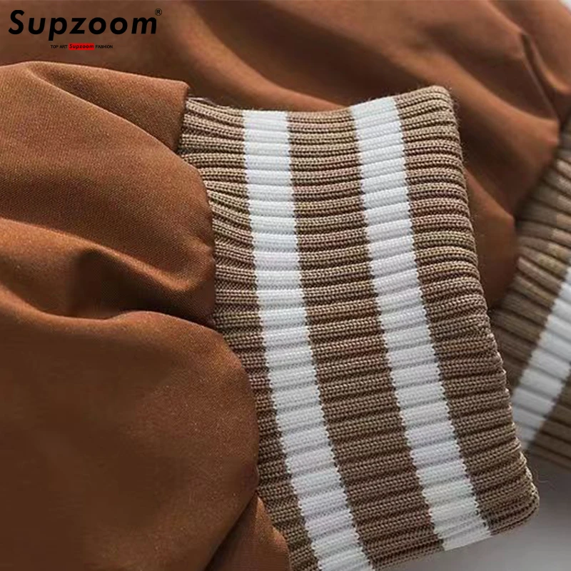 Supzoom-Parka acolchoada casual regular grossa para homens, roupas populares masculinas, casaco de beisebol bordado, jaqueta de inverno curta, nova chegada