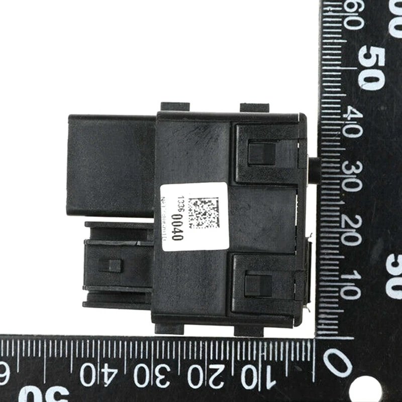 

13360040 вспомогательный USB-адаптер центральной консоли для автомобиля Opel Astra