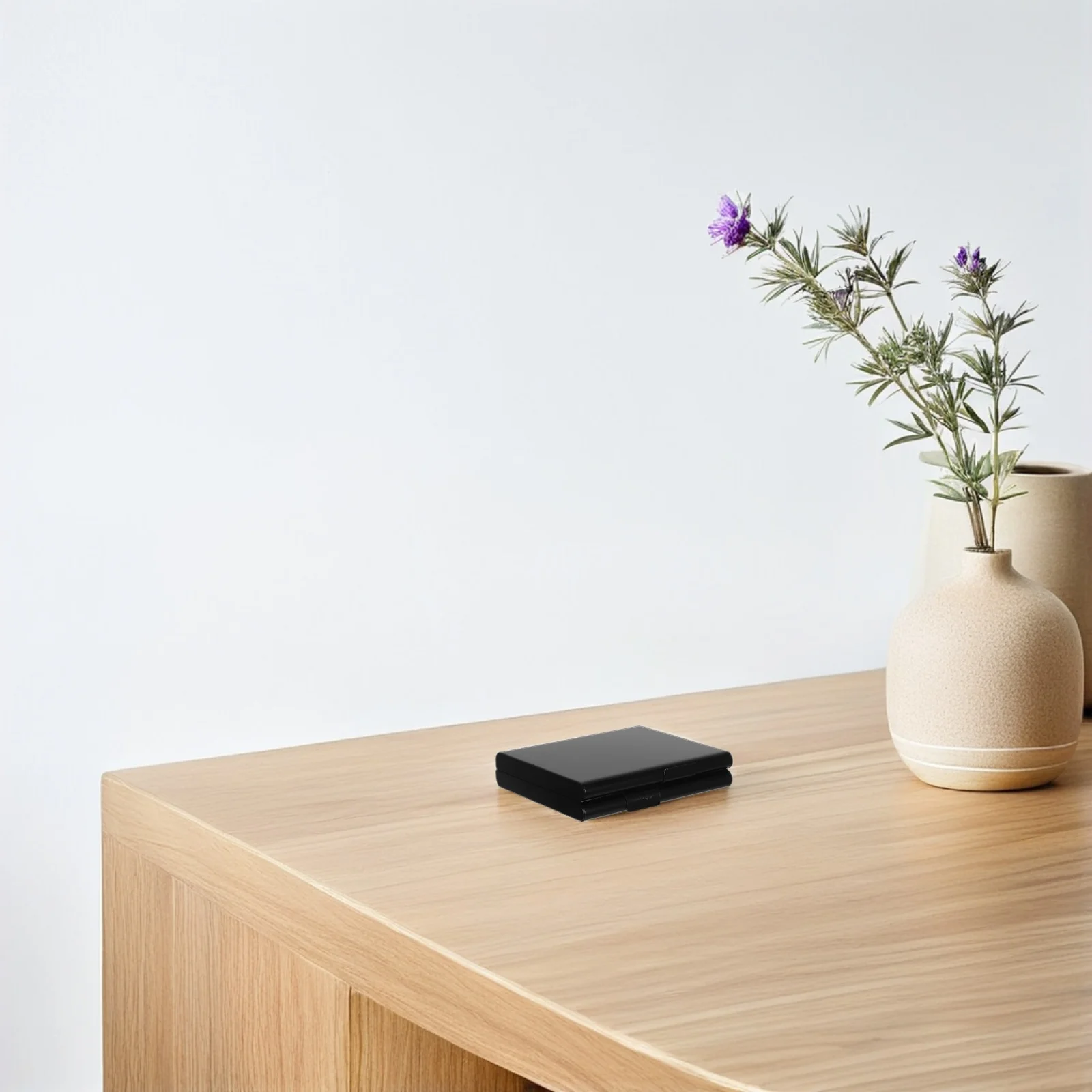 

Portable Clamshell Case Lightweight Aluminum Smoke Box Waterproof Cigarette Storage Case For Regular Size